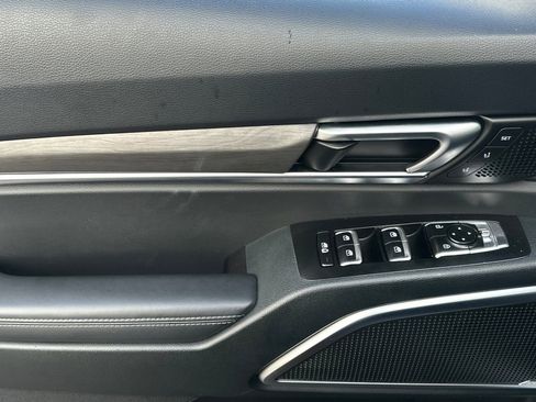 Used 2025 Kia Telluride SX X-Line image 11