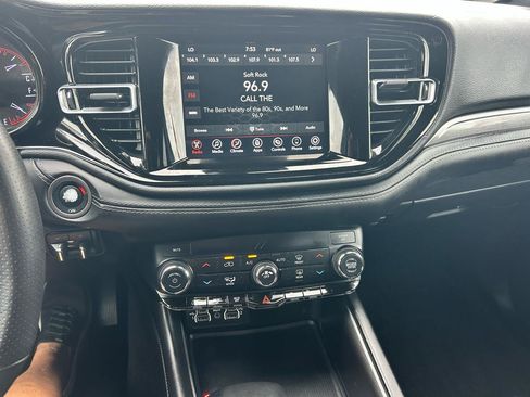 Used 2023 Dodge Durango SXT Launch Edition RWD image 4