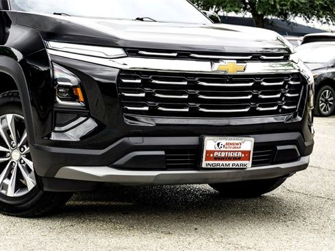 Used 2025 Chevrolet Equinox LT image 3