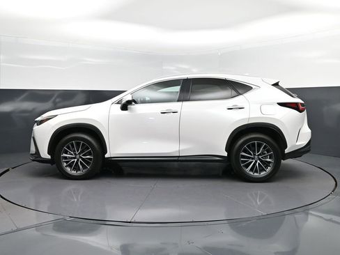 Used 2025 Lexus NX 250 FWD w/ Towing Package (2000 Lbs) image 4