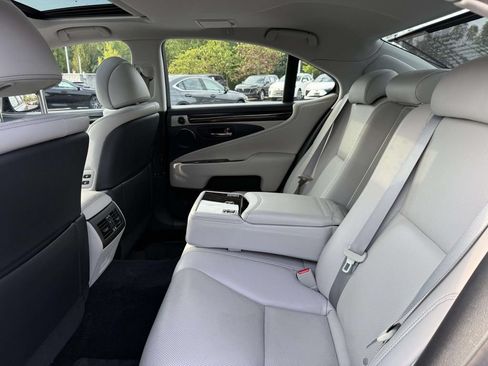 Used 2017 Lexus LS 460 AWD w/ Comfort Package image 17