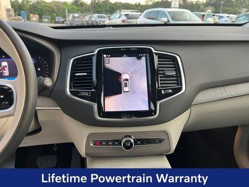 Certified 2025 Volvo XC90 B5 Plus w/ Protection Package Premier AWD/4WD image 17