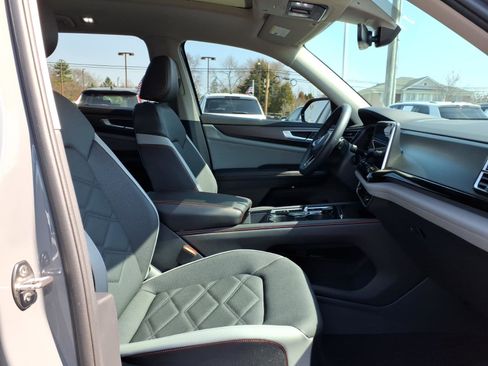 Certified 2024 Volkswagen Atlas Peak Edition SE image 10