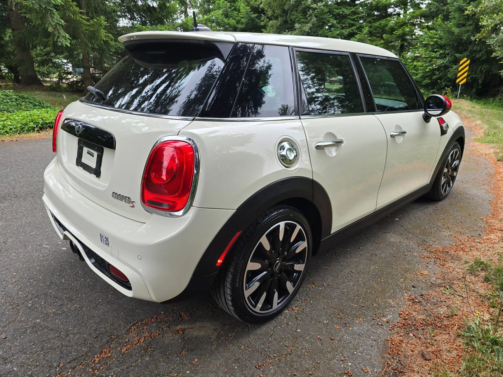 Used 2016 MINI Cooper S FWD image 6