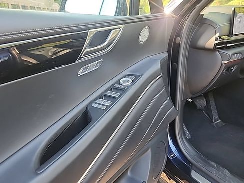 Used 2025 Genesis GV80 2.5T Standard AWD/4WD image 6