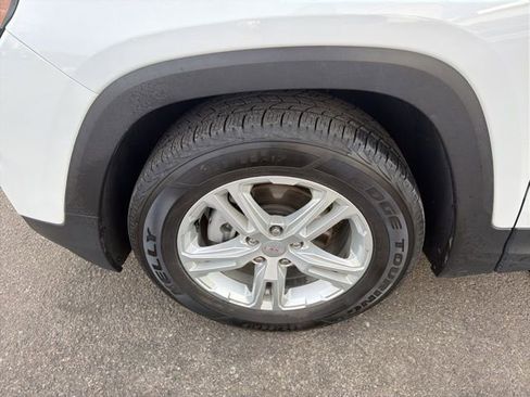 Used 2022 GMC Terrain SLE w/ Driver Convenience Package image 20