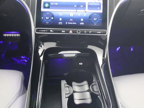 Used 2023 Mercedes-Benz C 300 Sedan image 18