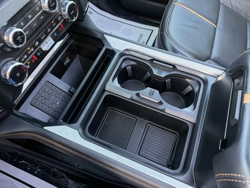 Used 2024 Ford F250 Platinum image 28