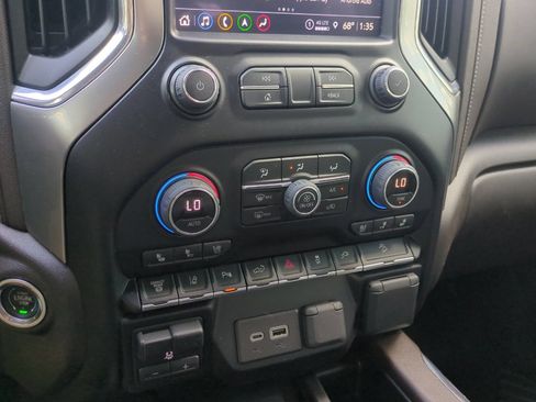 Used 2023 Chevrolet Silverado 2500 LTZ AWD/4WD image 27
