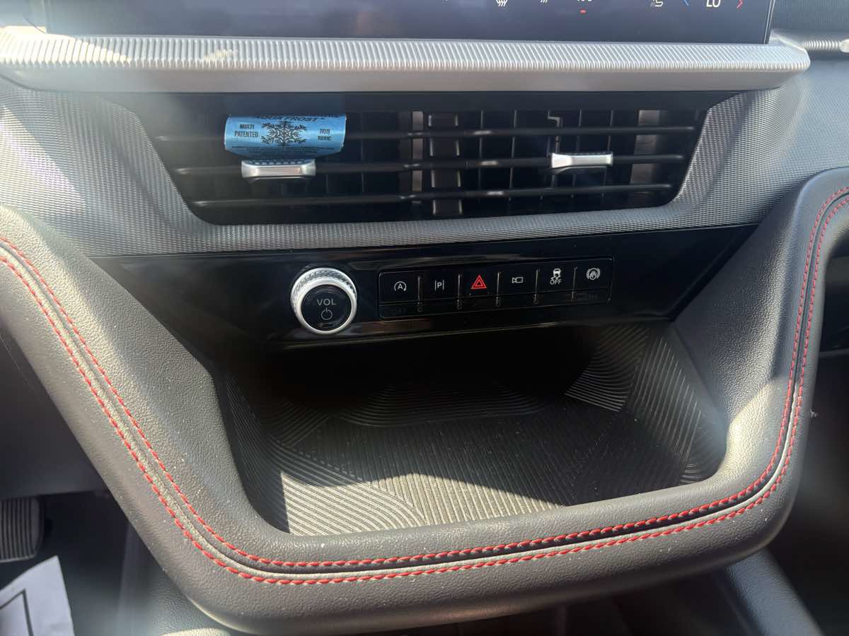 Used 2026 Ford Explorer ST-Line w/ ST-Line Street Pack RWD image 28