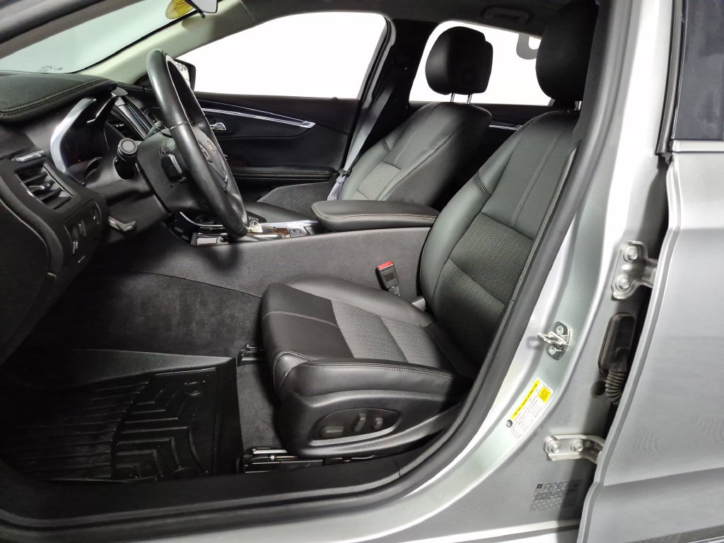 Used 2014 Chevrolet Impala LT FWD image 9