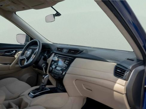 Used 2017 Nissan Rogue S image 32