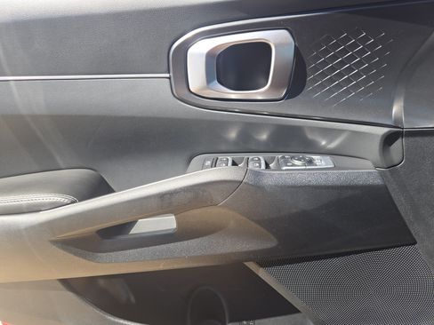 Used 2025 Kia Sorento S w/ Panoramic Sunroof Package FWD image 23