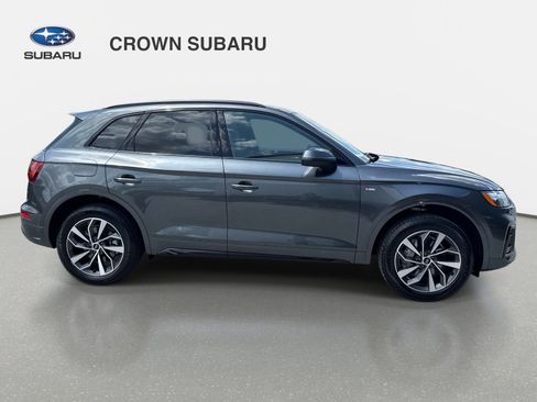 Used 2024 Audi Q5 2.0T Premium w/ Summer of Audi Package AWD/4WD image 4