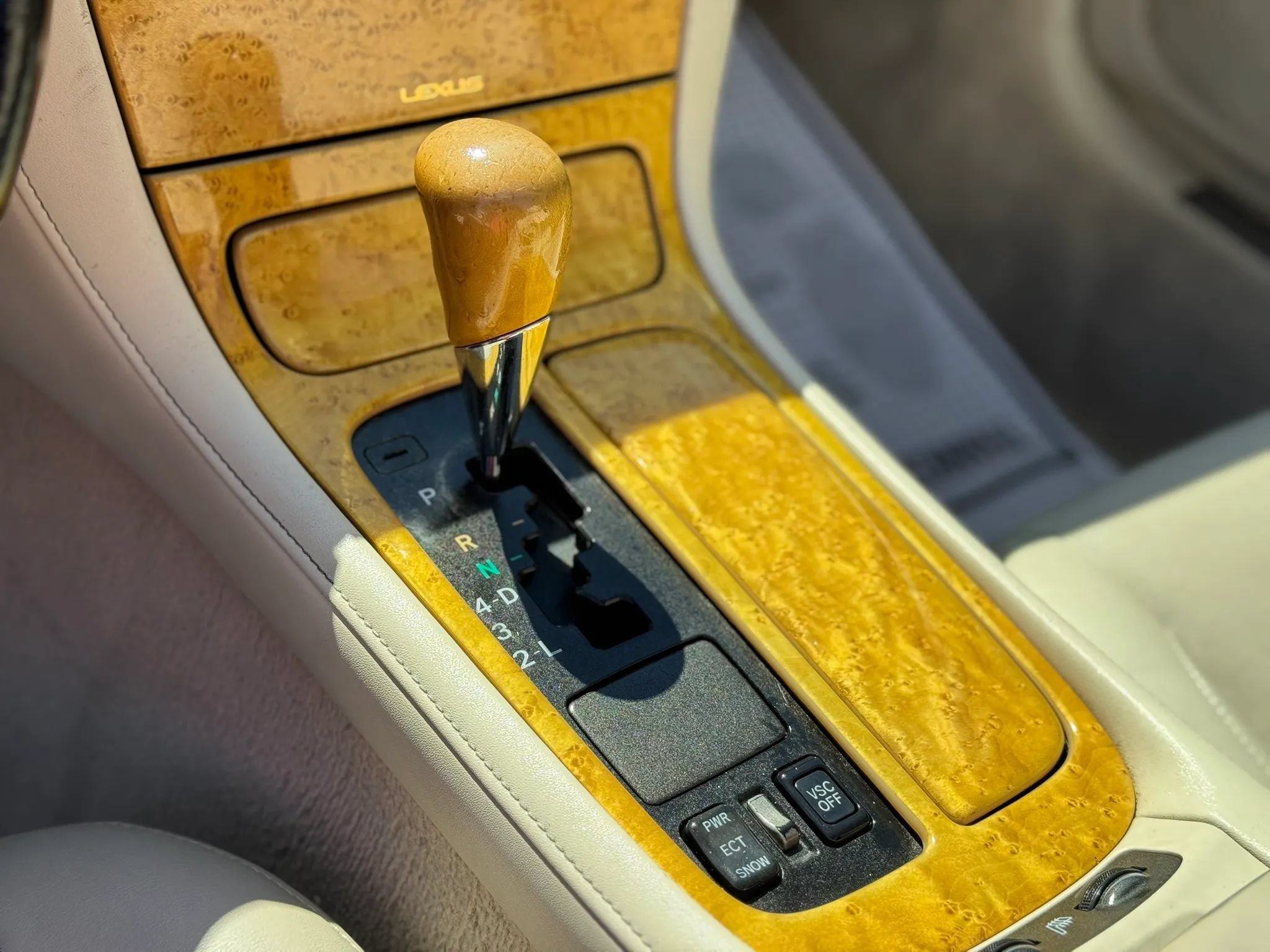 Used 2005 Lexus SC 430 Convertible RWD image 16