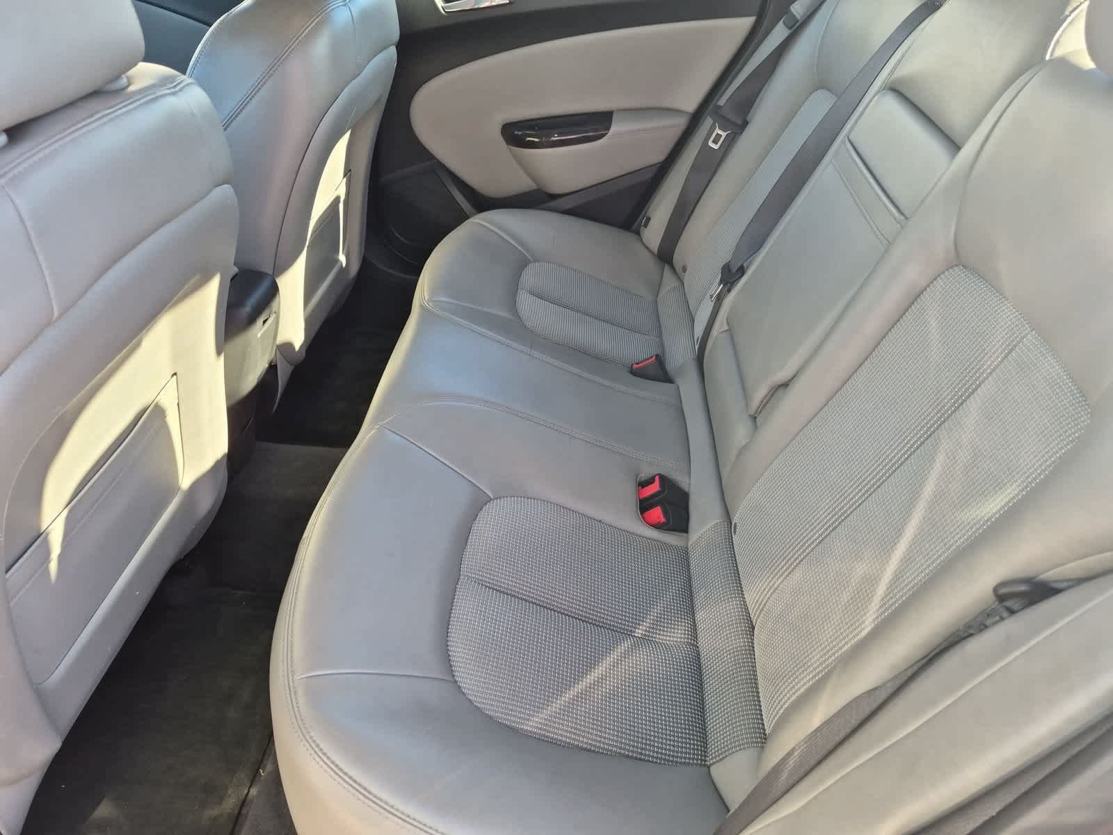 Used 2013 Buick Verano FWD image 19