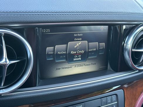 Used 2017 Mercedes-Benz SL 550 image 17