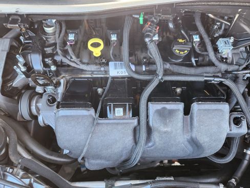 Used 2018 Ford Escape Titanium w/ Ford Safe & Smart Package AWD/4WD image 15