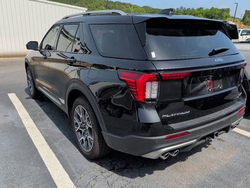 Used 2025 Ford Explorer Platinum w/ Ultimate Package AWD/4WD image 4