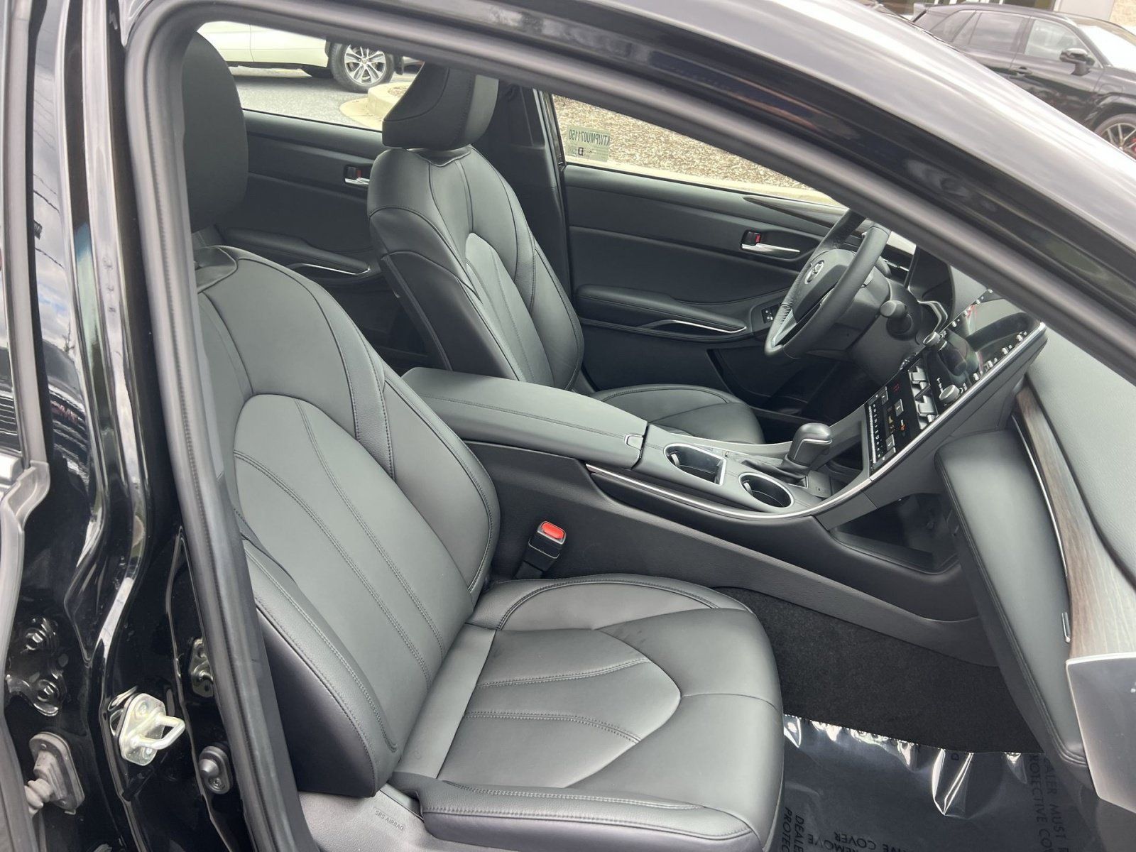 Used 2021 Toyota Avalon XLE w/ Moonroof Package FWD image 26