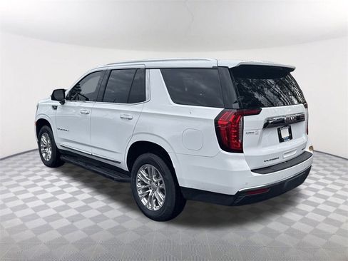 Used 2022 GMC Yukon SLT w/ SLT Premium Package image 7
