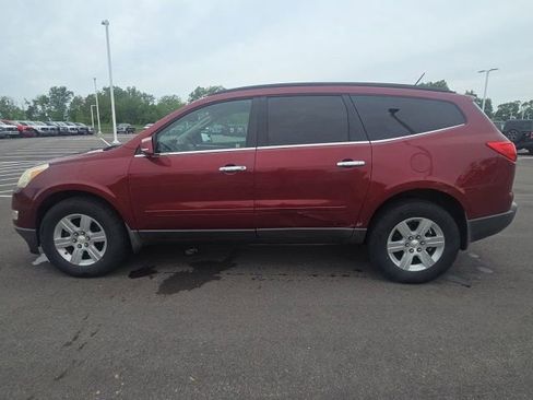 Used 2011 Chevrolet Traverse LT w/ Personal Connectivity Package FWD image 15