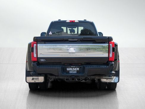 Used 2023 Ford F450 Platinum w/ FX4 Off-Road Package AWD/4WD image 5