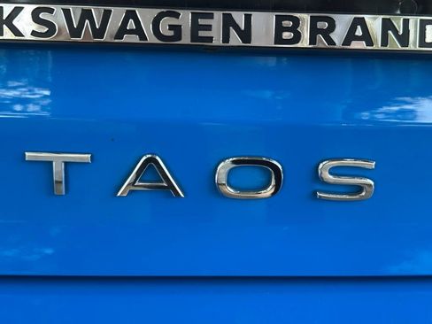 Certified 2023 Volkswagen Taos SE FWD image 51