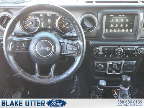 Used 2021 Jeep Wrangler Unlimited Sport AWD/4WD image 25