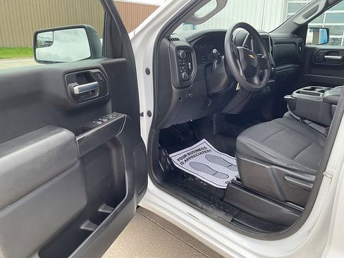 Used 2020 Chevrolet Silverado 1500 W/T w/ WT Value Package AWD/4WD image 11