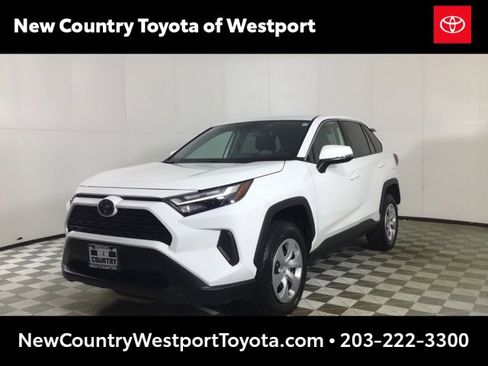 Used 2025 Toyota RAV4 LE image 3