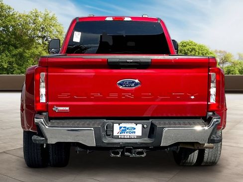 Used 2023 Ford F350 XLT AWD/4WD image 3