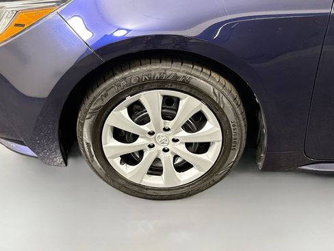 Used 2023 Toyota Corolla LE FWD image 37