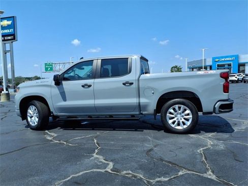 Used 2024 Chevrolet Silverado 1500 Custom image 32