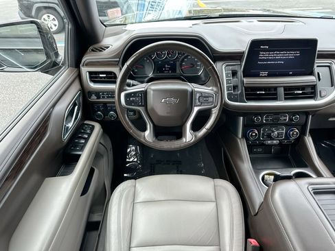 Used 2021 Chevrolet Tahoe Z71 w/ Z71 Signature Package AWD/4WD image 21