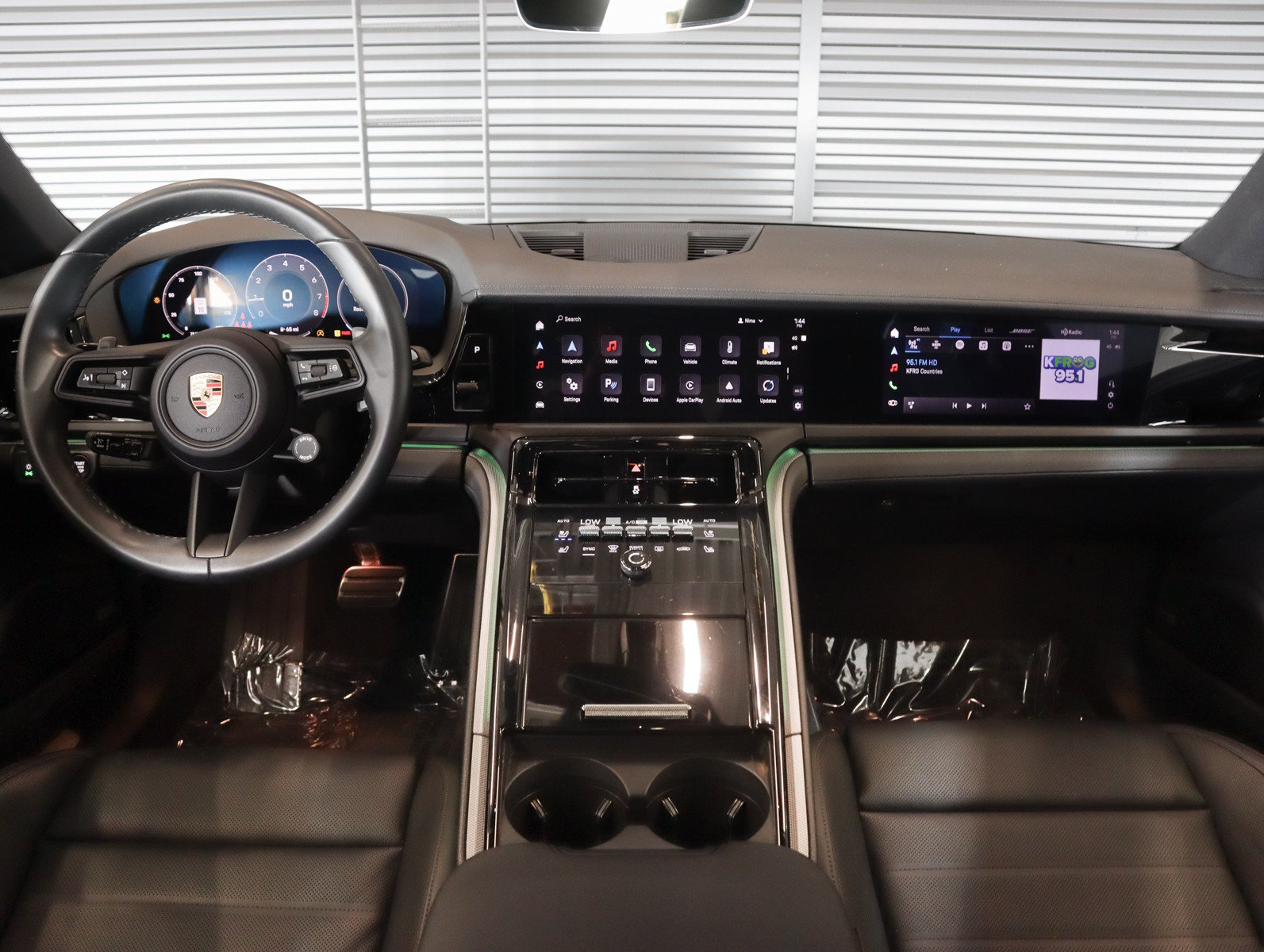 Certified 2024 Porsche Panamera RWD image 15