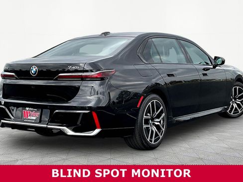 Used 2024 BMW 740i xDrive AWD/4WD image 6