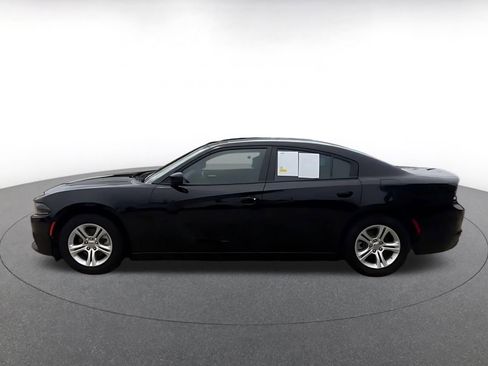 Used 2022 Dodge Charger SXT RWD image 9