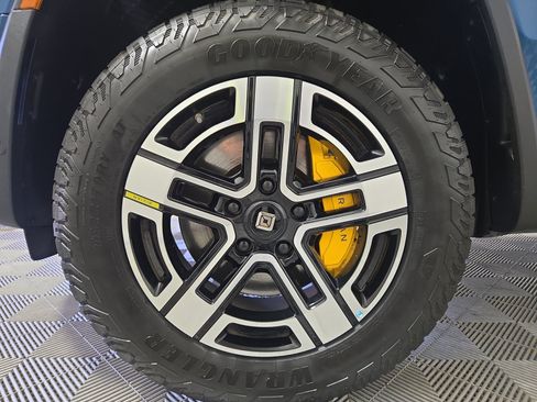 Used 2022 Rivian R1T Launch Edition AWD/4WD image 9