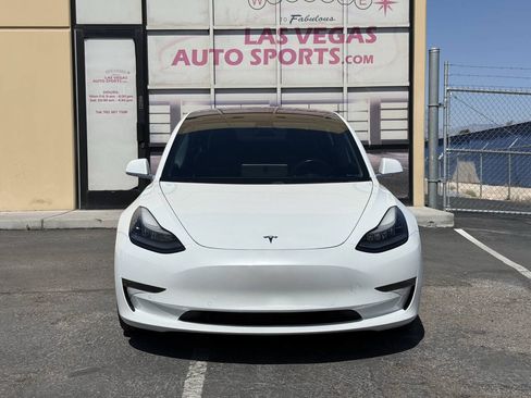 Used 2018 Tesla Model 3 Long Range RWD image 2