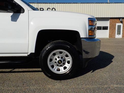 Used 2019 Chevrolet Silverado 2500 W/T w/ WT Convenience Package image 11