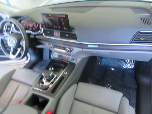 Used 2024 Audi Q5 2.0T Premium Plus w/ Premium Plus Package AWD/4WD image 34