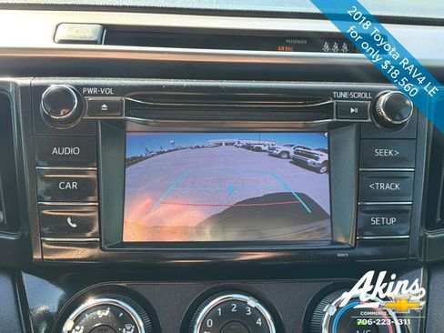 Used 2018 Toyota RAV4 LE image 22