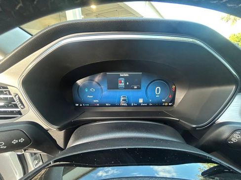 Certified 2024 Ford Escape SE w/ PHEV Premium Package FWD image 40