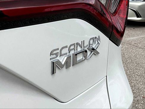 Used 2025 Acura MDX FWD image 10