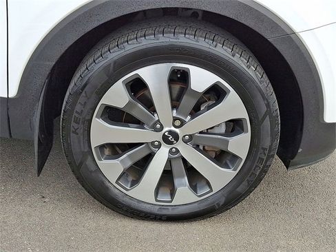 Used 2022 Kia Telluride S image 8