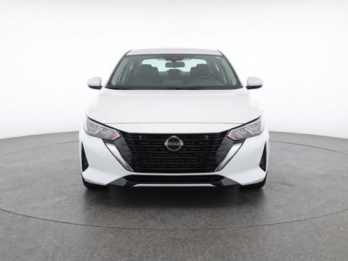 Used 2025 Nissan Sentra SV image 2