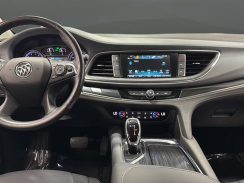Used 2018 Buick Enclave Premium w/ LPO, Hit The Road Package AWD/4WD image 11
