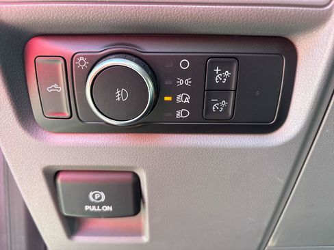 Used 2022 Ford F150 XLT AWD/4WD image 11