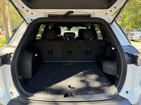 Used 2025 Chevrolet Equinox LT image 24